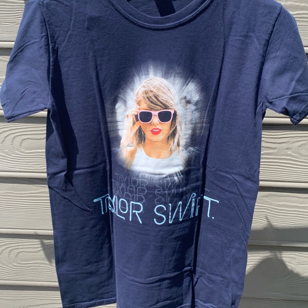 taylor swift concert shirt